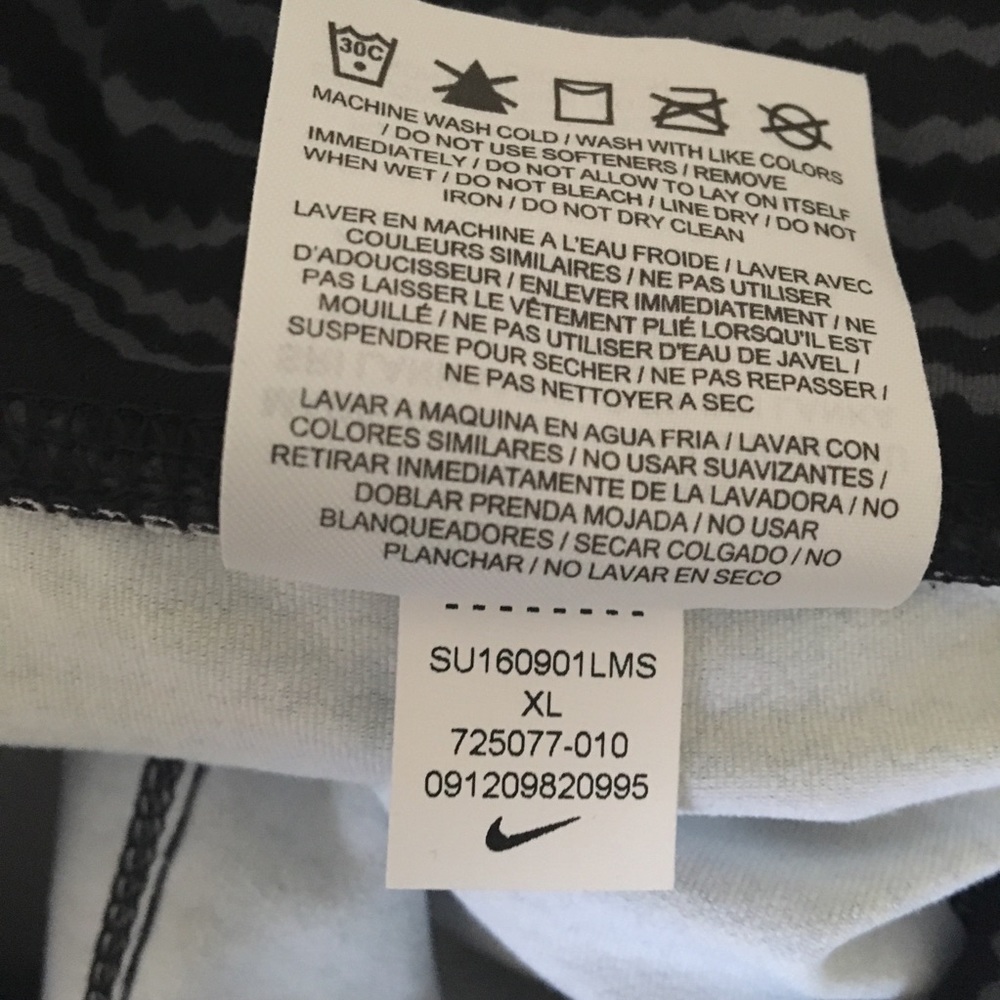 Nike Legendary Engineered Swell Tights - Picture 7 of 7